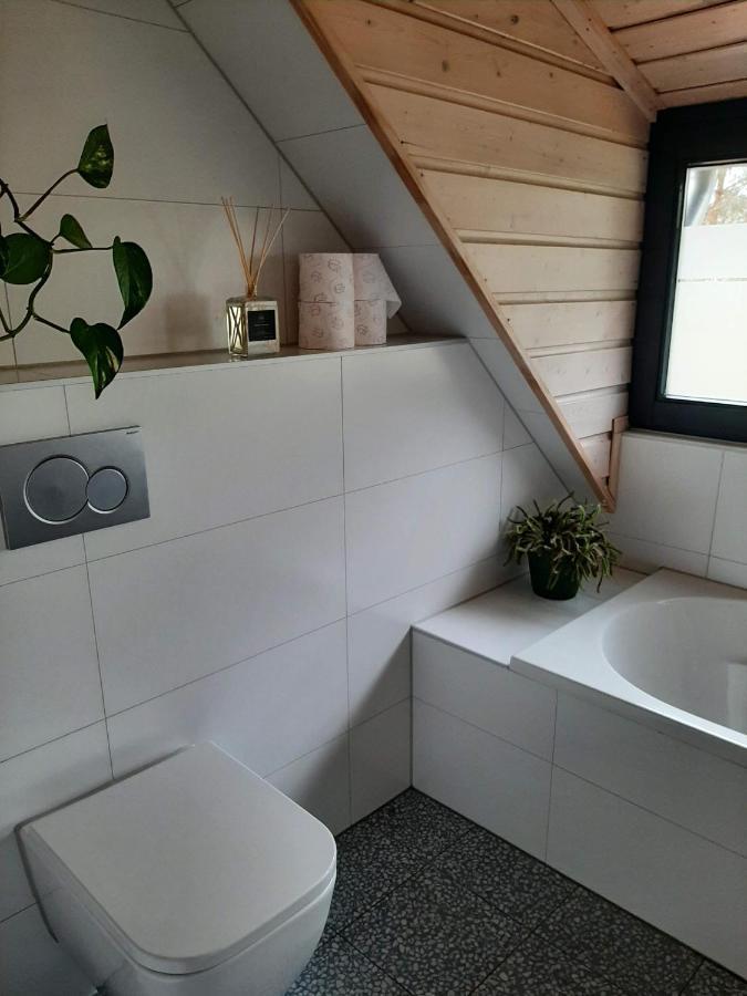 Vakantiehuis Met Hottub En Barrelsauna Оммен Екстер'єр фото