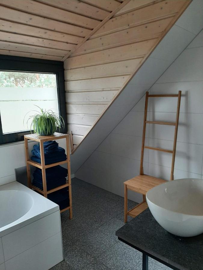 Vakantiehuis Met Hottub En Barrelsauna Оммен Екстер'єр фото